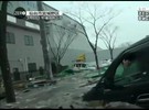NOVO Tsunami visto de dentro de carro